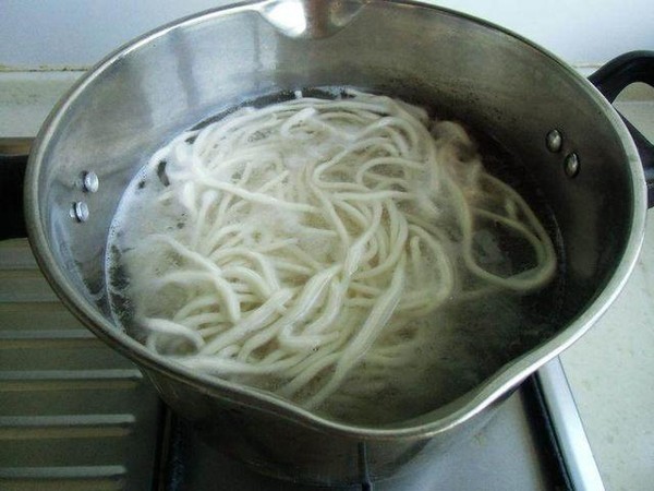 雞肉炒面的做法-家常味炒菜譜