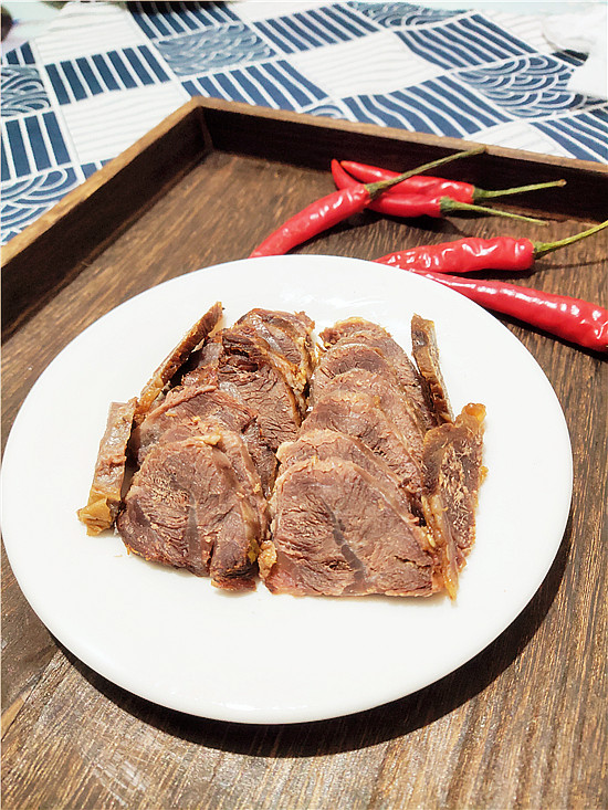 香辣鹵牛肉的做法-香辣味鹵菜譜-易網(wǎng)健康養(yǎng)生網(wǎng) 香辣鹵牛肉的做法-香辣味鹵菜譜