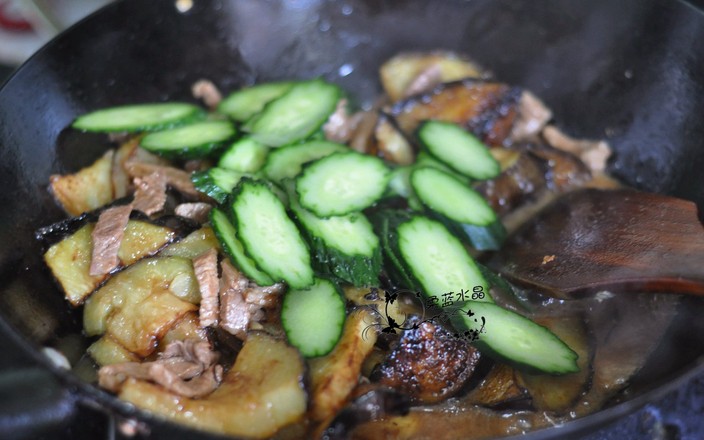 茄子炒肉的做法-家常味炒菜譜