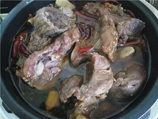 香辣鹵牛肉的做法-香辣味鹵菜譜-易網(wǎng)健康養(yǎng)生網(wǎng) 香辣鹵牛肉的做法-香辣味鹵菜譜