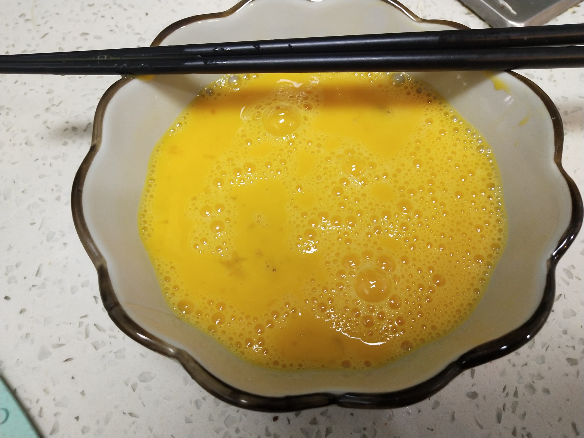西紅柿炒雞蛋的做法-家常味炒菜譜-易網<a href=http://www.weilaijie.cn/ target=_blank class=infotextkey>健康養生</a>網 西紅柿炒雞蛋的做法-家常味炒菜譜