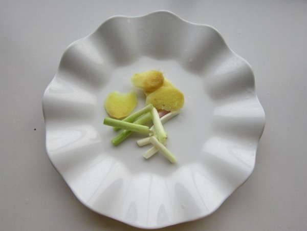 鹵水雞爪的做法-家常味鹵菜譜-易網健康養生網 鹵水雞爪的做法-家常味鹵菜譜