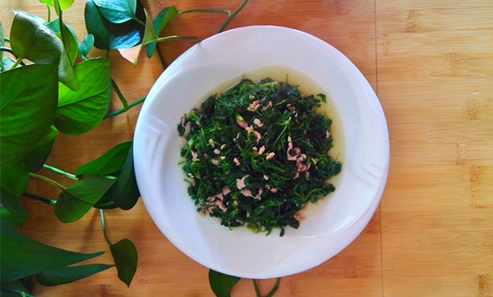 薺菜炒肉絲的做法-咸鮮味炒菜譜-易網健康養生網 薺菜炒肉絲的做法-咸鮮味炒菜譜