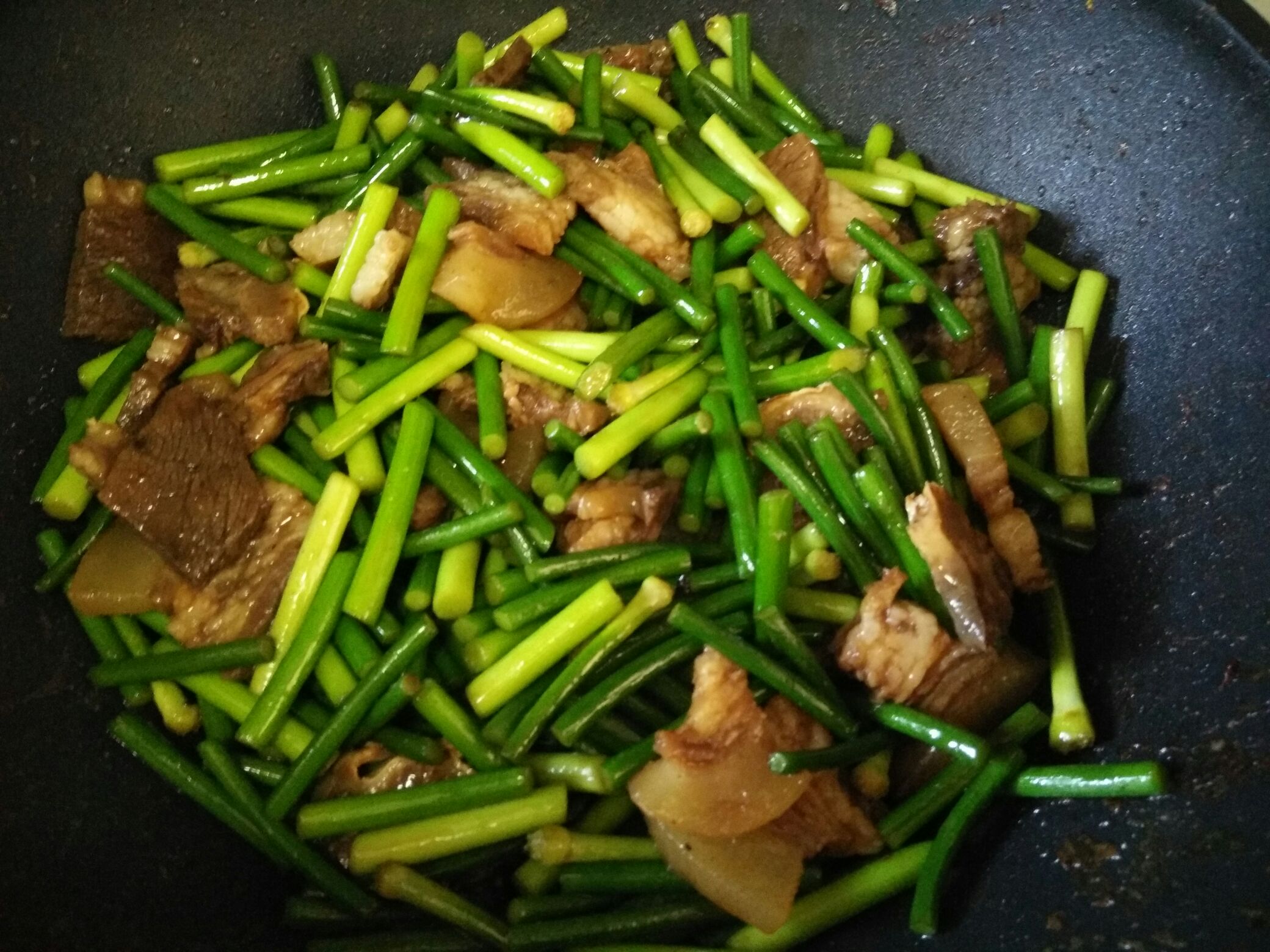 炒蒜苔的做法-家常味炒菜譜