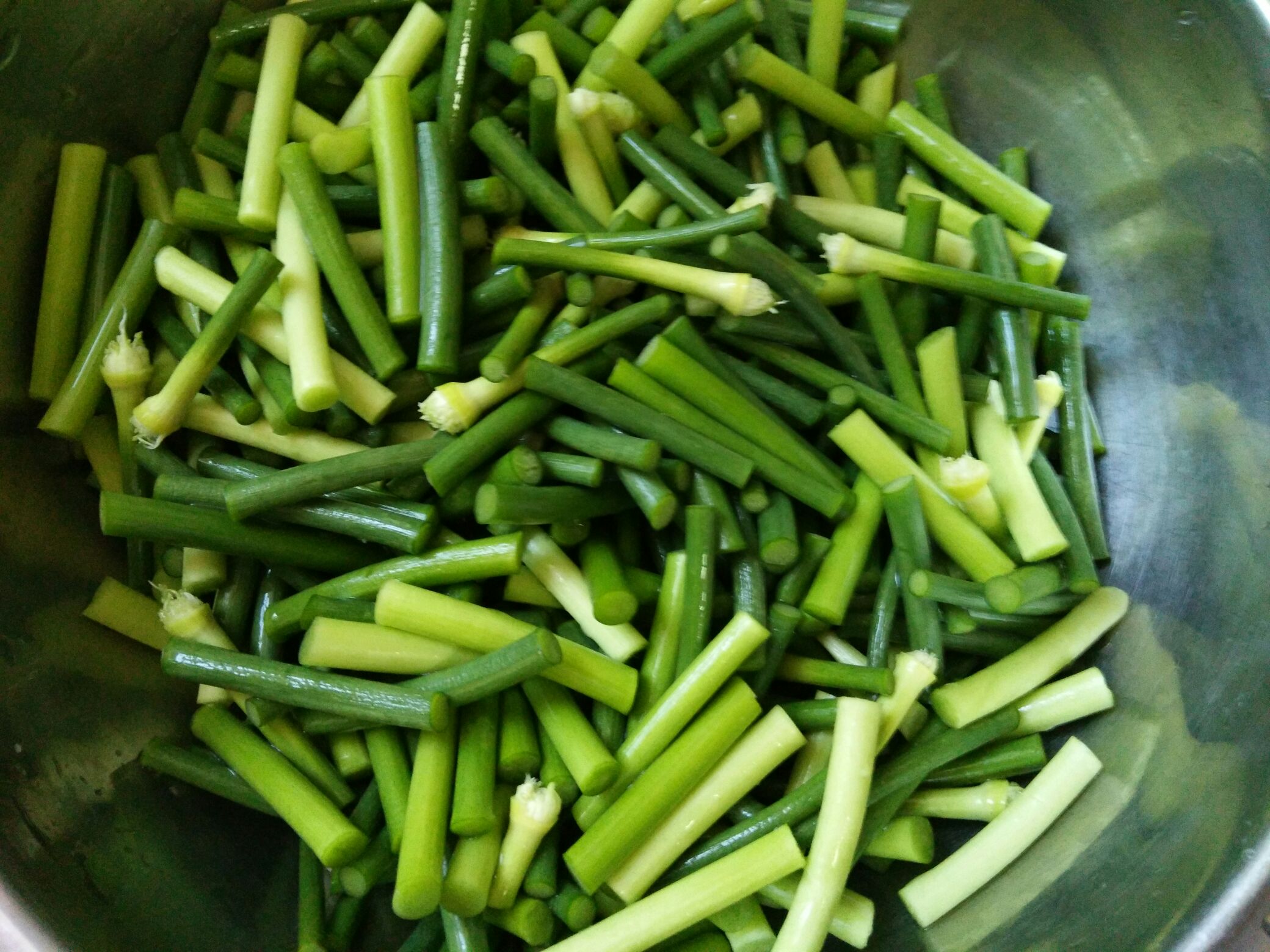 炒蒜苔的做法-家常味炒菜譜