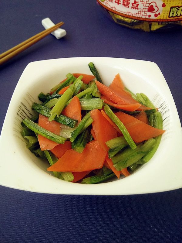 胡蘿卜炒油麥菜的做法-家常味炒菜譜-易網(wǎng)健康養(yǎng)生網(wǎng) 胡蘿卜炒油麥菜的做法-家常味炒菜譜