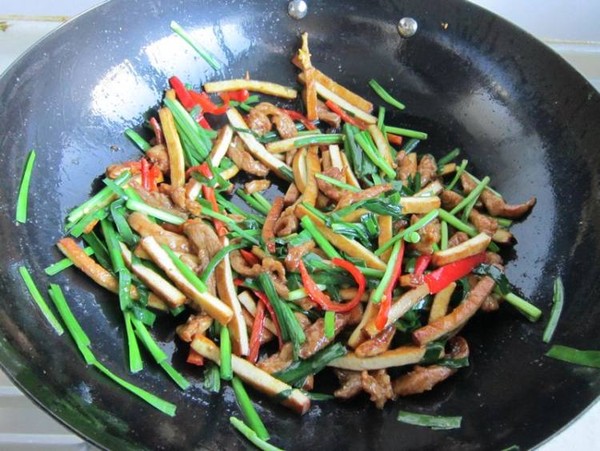 韭菜香干炒羊肉的做法-家常味炒菜譜