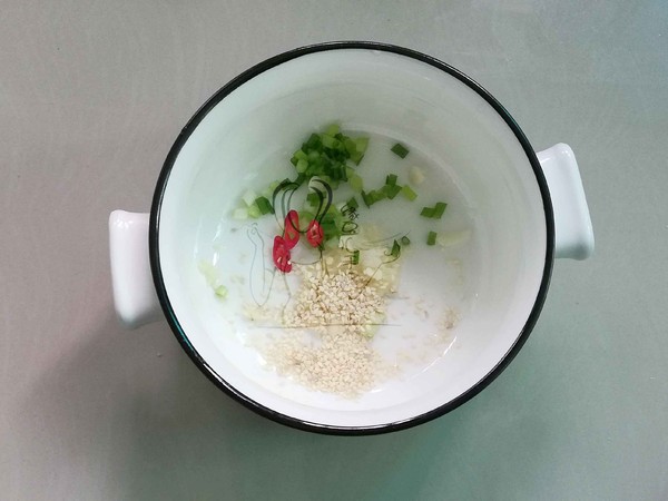 酸湯魚丸烏冬面的做法-酸辣味煮菜譜