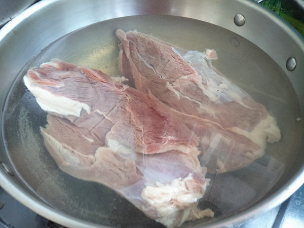 醬牛肉的做法-咸鮮味醬菜譜-易網健康養生網 醬牛肉的做法-咸鮮味醬菜譜