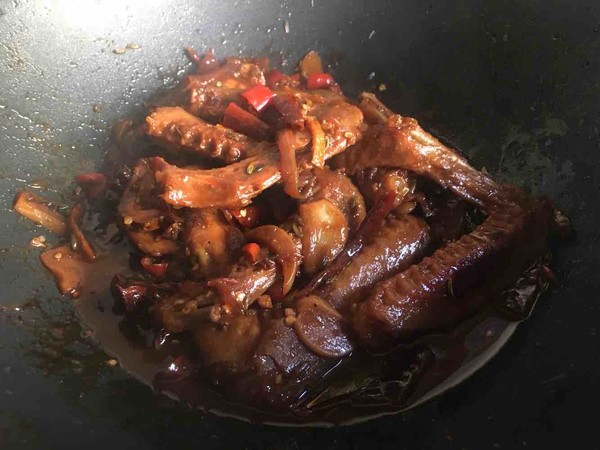 鹵鴨翅的做法-香辣味鹵菜譜-易網健康養生網 鹵鴨翅的做法-香辣味鹵菜譜