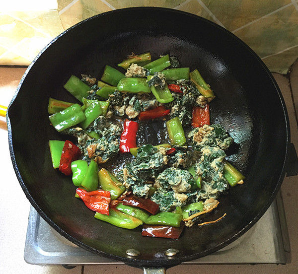 紫蘇煎雞蛋的做法-家常味煎菜譜-易網健康養生網 紫蘇煎雞蛋的做法-家常味煎菜譜