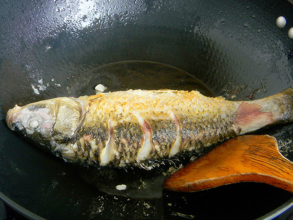 醬香燜魚的做法-醬香味燜菜譜-易網健康養生網 醬香燜魚的做法-醬香味燜菜譜