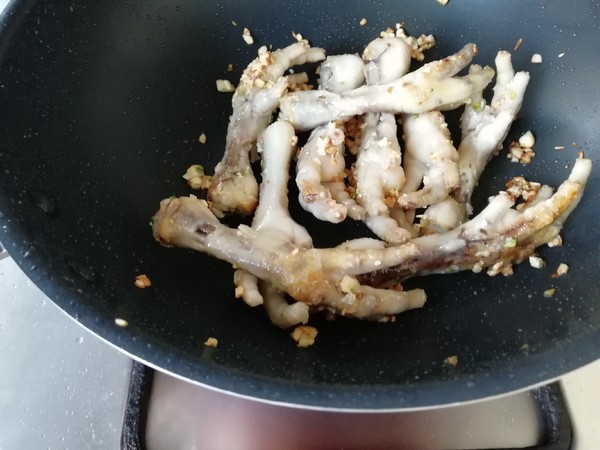 韓式辣醬雞爪的做法-香辣味炒菜譜-易網(wǎng)健康養(yǎng)生網(wǎng) 韓式辣醬雞爪的做法-香辣味炒菜譜