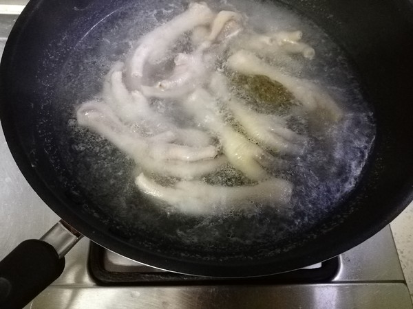 韓式辣醬雞爪的做法-香辣味炒菜譜-易網(wǎng)健康養(yǎng)生網(wǎng) 韓式辣醬雞爪的做法-香辣味炒菜譜