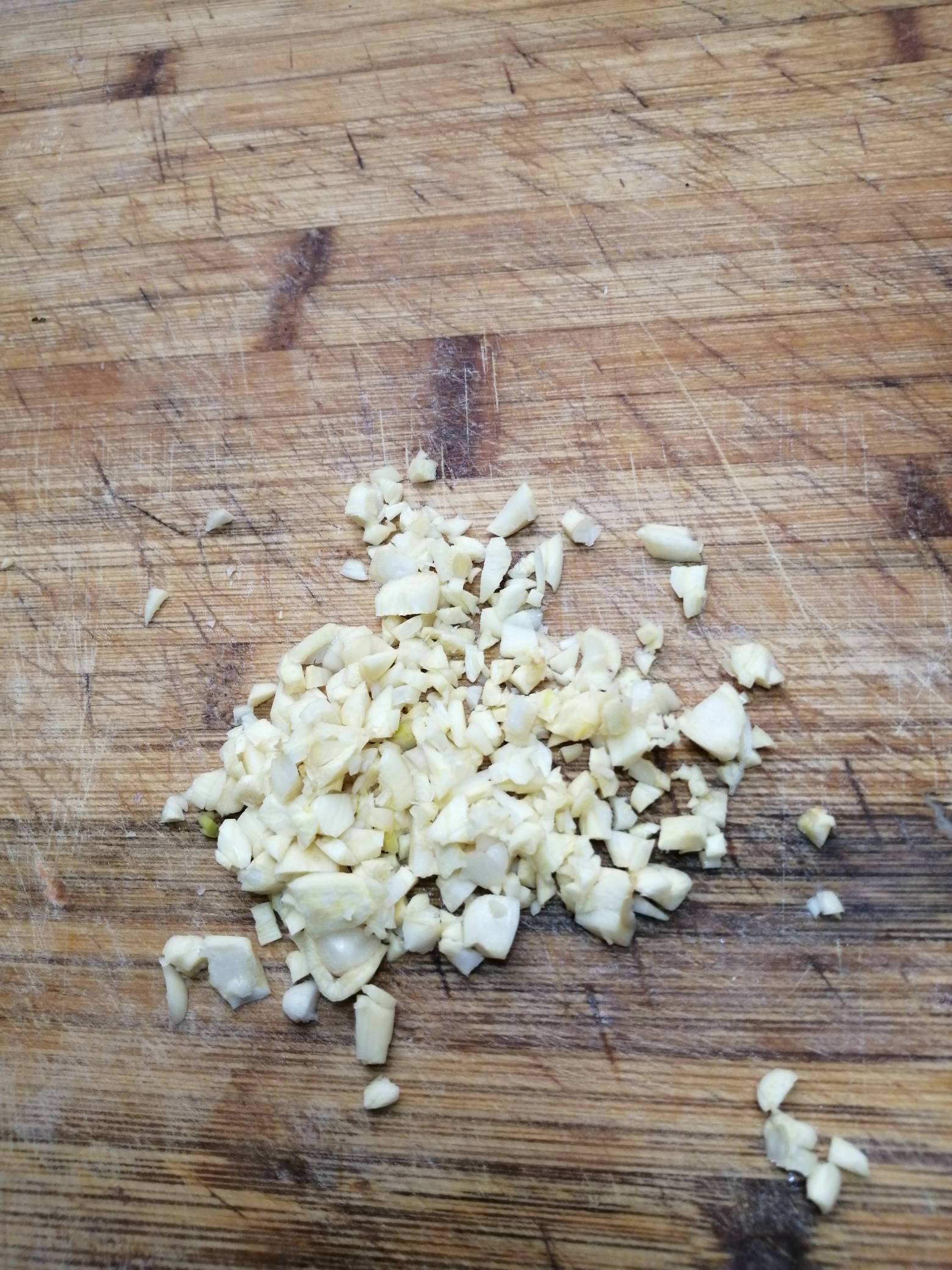 黑胡椒麻花炒涼皮的做法-黑椒味炒菜譜-易網(wǎng)健康養(yǎng)生網(wǎng) 黑胡椒麻花炒涼皮的做法-黑椒味炒菜譜