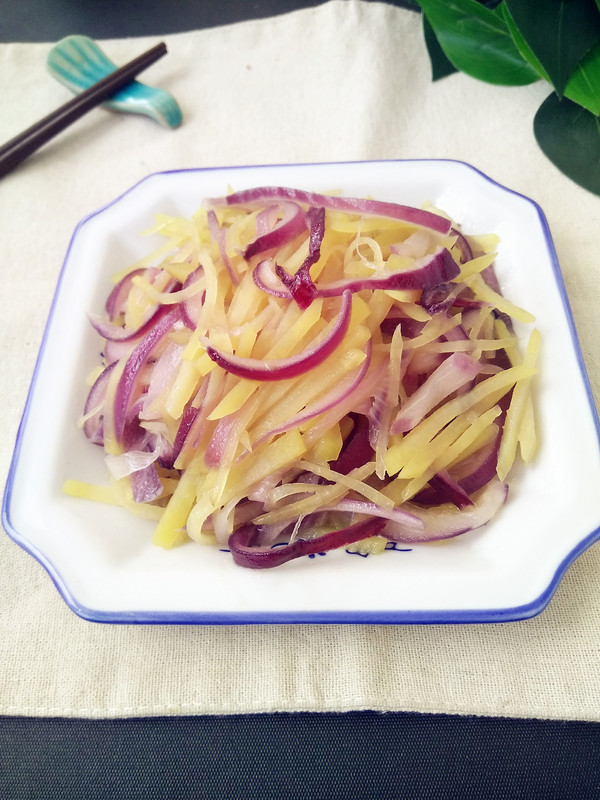 土豆絲炒洋蔥的做法-家常味炒菜譜-易網健康養生網 土豆絲炒洋蔥的做法-家常味炒菜譜