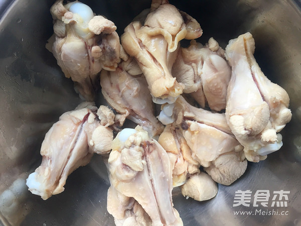 紅燒雞翅根的做法-家常味炒菜譜