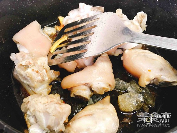 滿滿膠原蛋白的黃豆燜豬蹄的做法-醬香味燜菜譜-易網健康養生網 滿滿膠原蛋白的黃豆燜豬蹄的做法-醬香味燜菜譜
