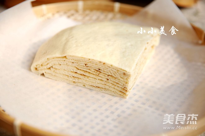 千層蒸餅:柔軟養胃的家常主食的做法-五香味蒸菜譜-易網健康養生網 千層蒸餅:柔軟養胃的家常主食的做法-五香味蒸菜譜