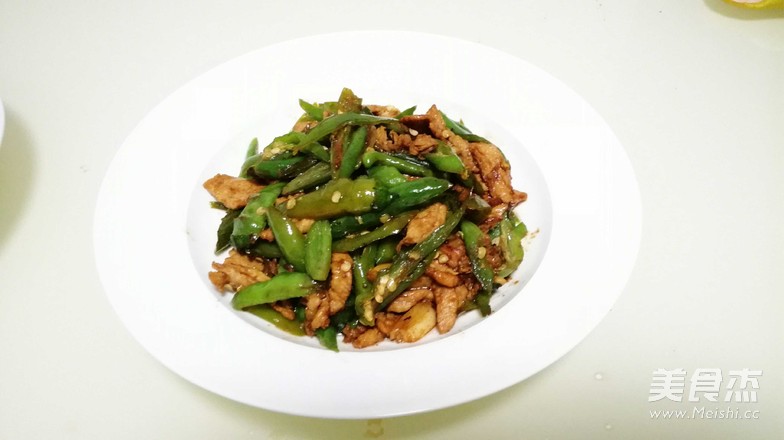 辣椒炒肉的做法-蒜香味炒菜譜-易網健康養生網 辣椒炒肉的做法-蒜香味炒菜譜