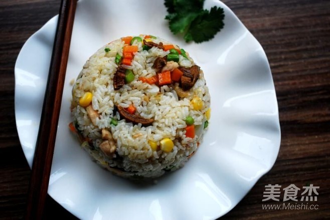 星級酒店野生牛肝菌炒飯的做法-家常味炒菜譜-易網健康養生網 星級酒店野生牛肝菌炒飯的做法-家常味炒菜譜