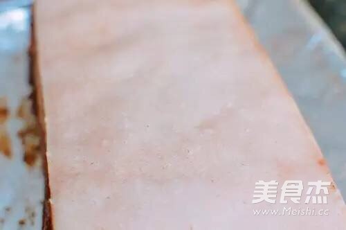 脆皮燒肉的做法-咸鮮味烤菜譜-易網<a href=http://www.weilaijie.cn/ target=_blank class=infotextkey>健康養生</a>網 脆皮燒肉的做法-咸鮮味烤菜譜