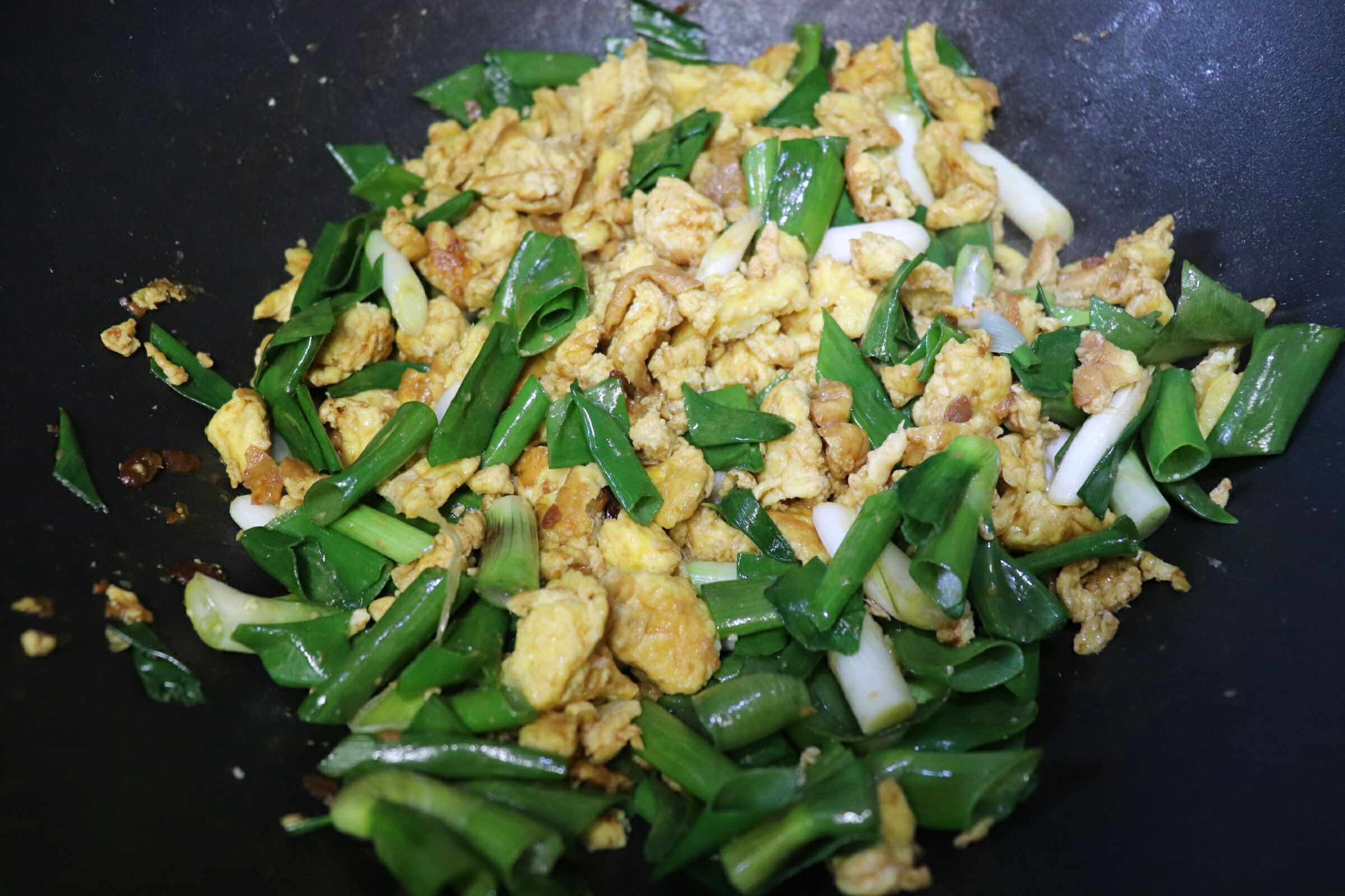 大蔥炒蛋的做法-醬香味炒菜譜