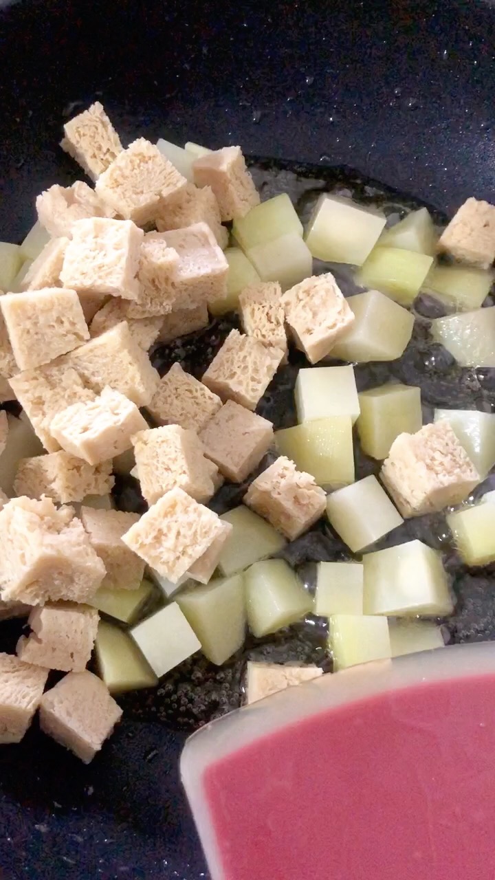 咖喱凍豆腐的做法-咖喱味炒菜譜