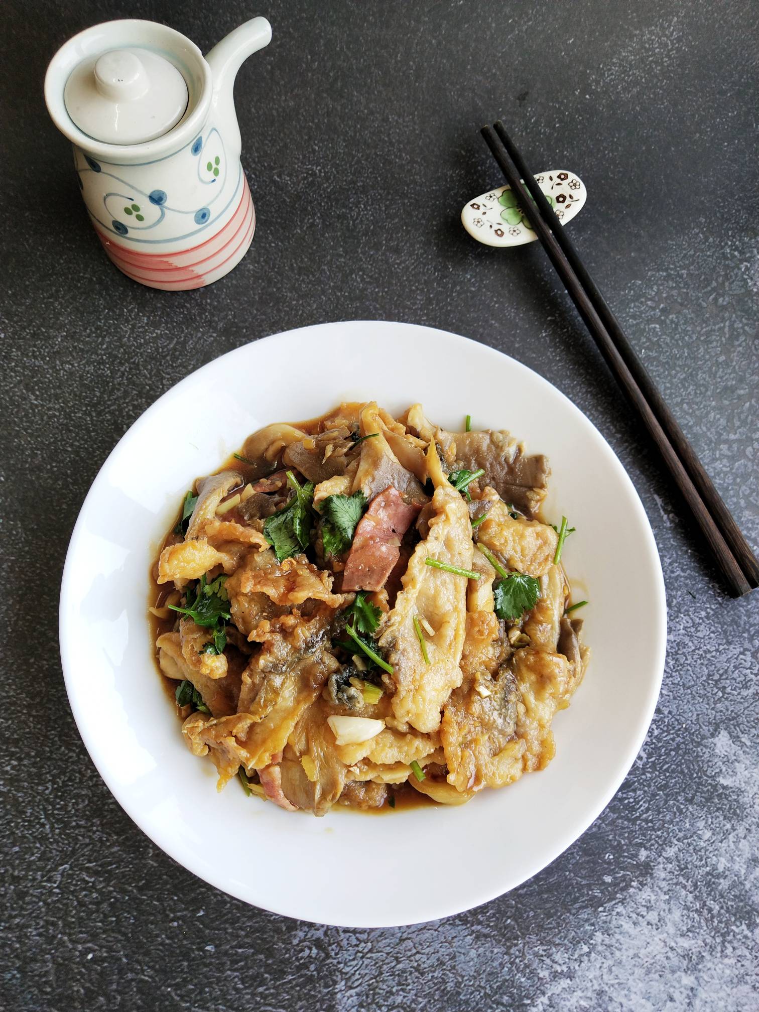 平菇燴魚片的做法-酸甜味燴菜譜-易網(wǎng)健康養(yǎng)生網(wǎng) 平菇燴魚片的做法-酸甜味燴菜譜