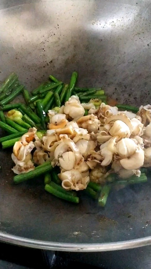 蒜薹炒扇貝的做法-蒜香味炒菜譜