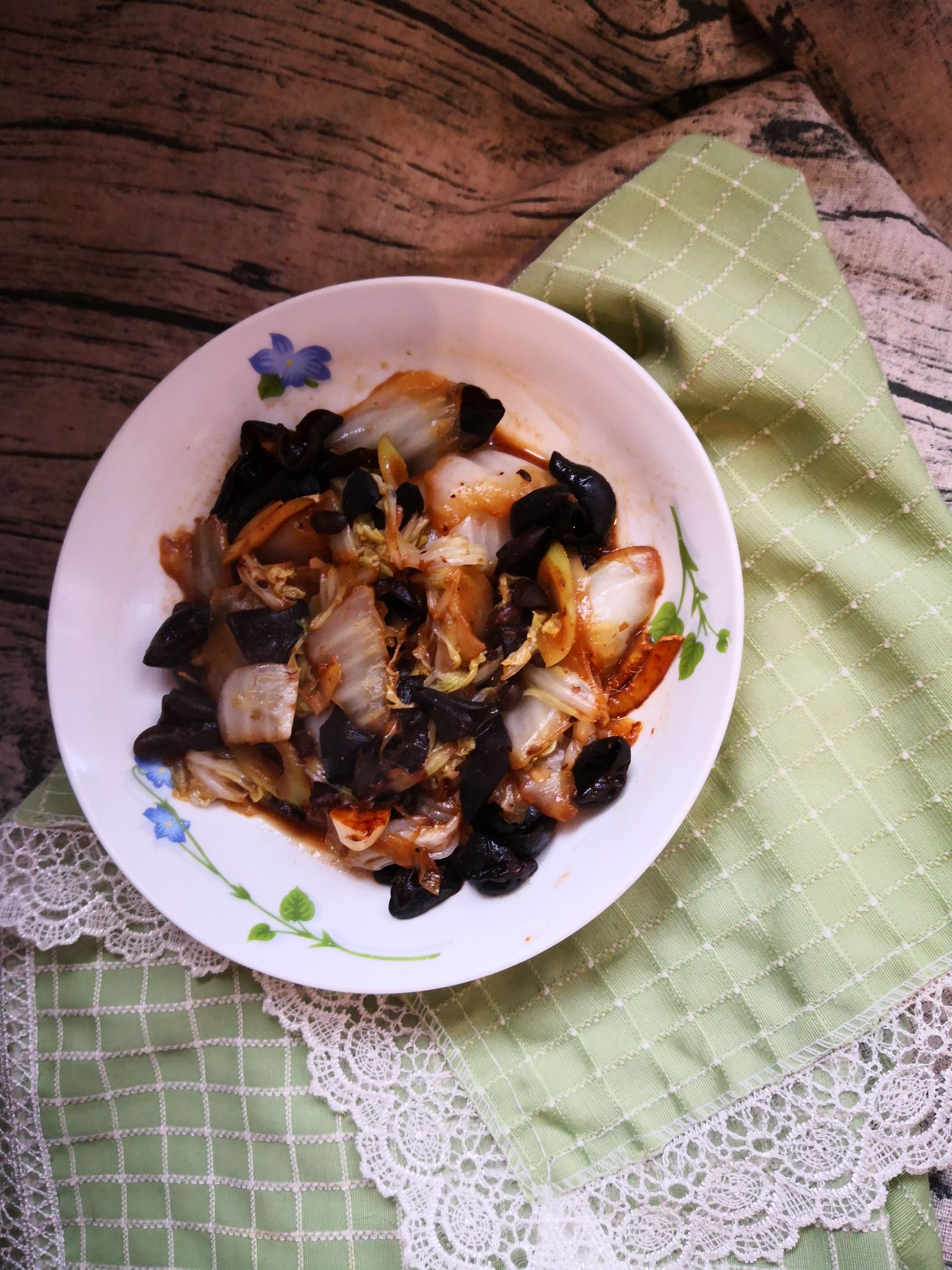 豆豉炒白菜片木耳的做法-家常味炒菜譜-易網健康養生網 豆豉炒白菜片木耳的做法-家常味炒菜譜