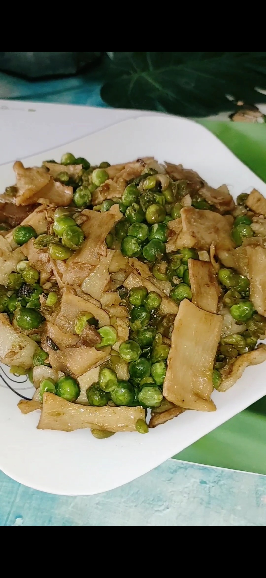 青豆筍片炒肉的做法-咸鮮味炒菜譜-易網健康養生網 青豆筍片炒肉的做法-咸鮮味炒菜譜
