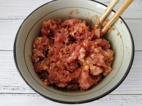 豆腐皮豬肉卷的做法-家常味蒸菜譜-易網健康養生網 豆腐皮豬肉卷的做法-家常味蒸菜譜