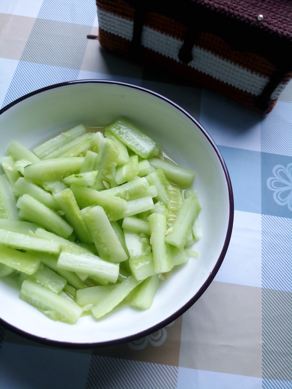涼拌甜酸青瓜的做法-酸甜味拌菜譜-易網健康養生網 涼拌甜酸青瓜的做法-酸甜味拌菜譜