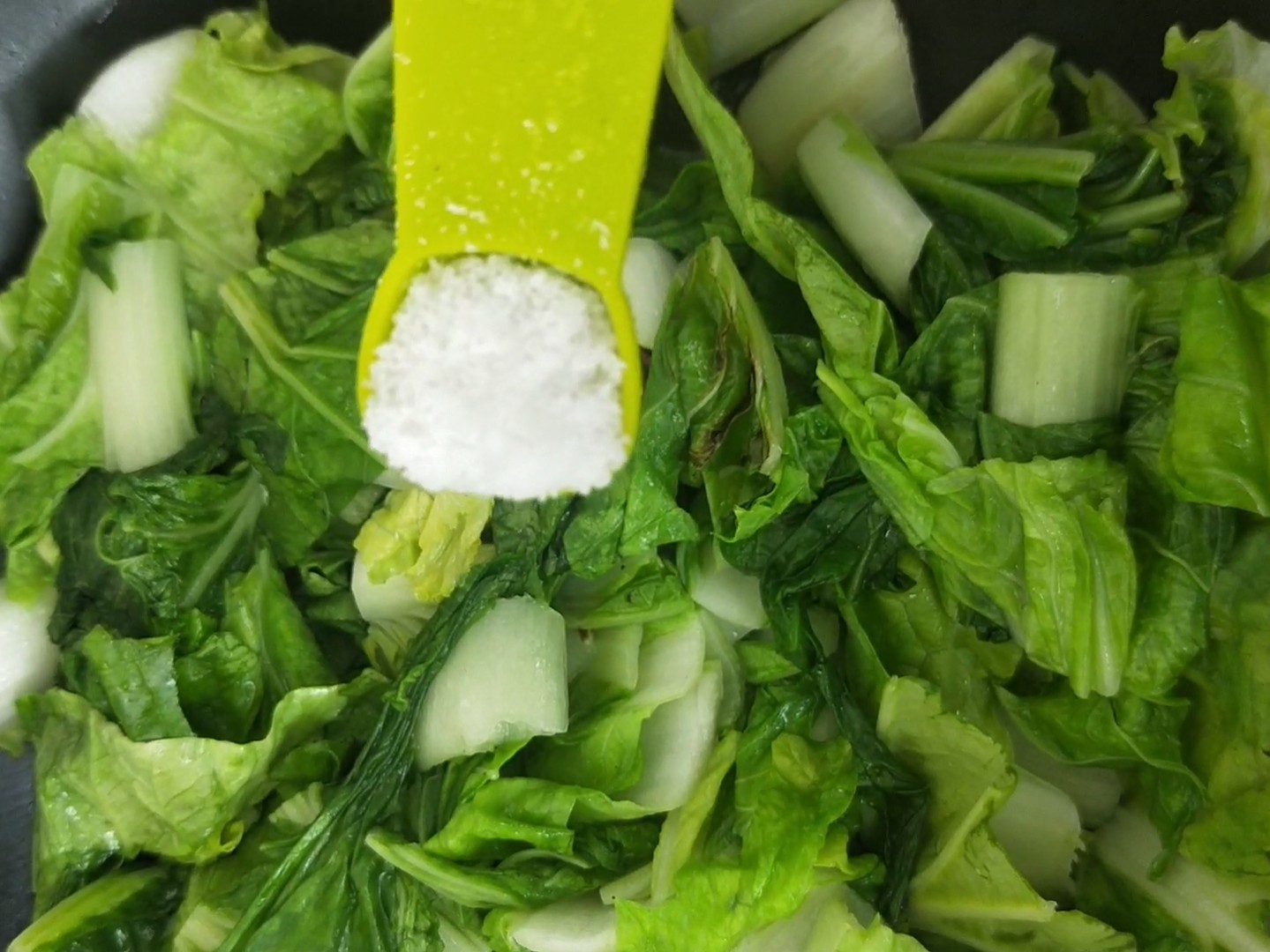 辣炒杭白菜的做法-咸鮮味炒菜譜