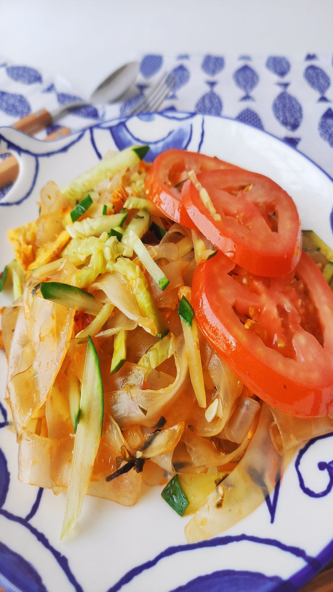 涼拌綠豆粉條的做法-香辣味拌菜譜-易網健康養生網 涼拌綠豆粉條的做法-香辣味拌菜譜