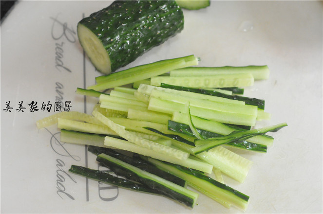 黃瓜涼粉拌皮蛋的做法-家常味拌菜譜