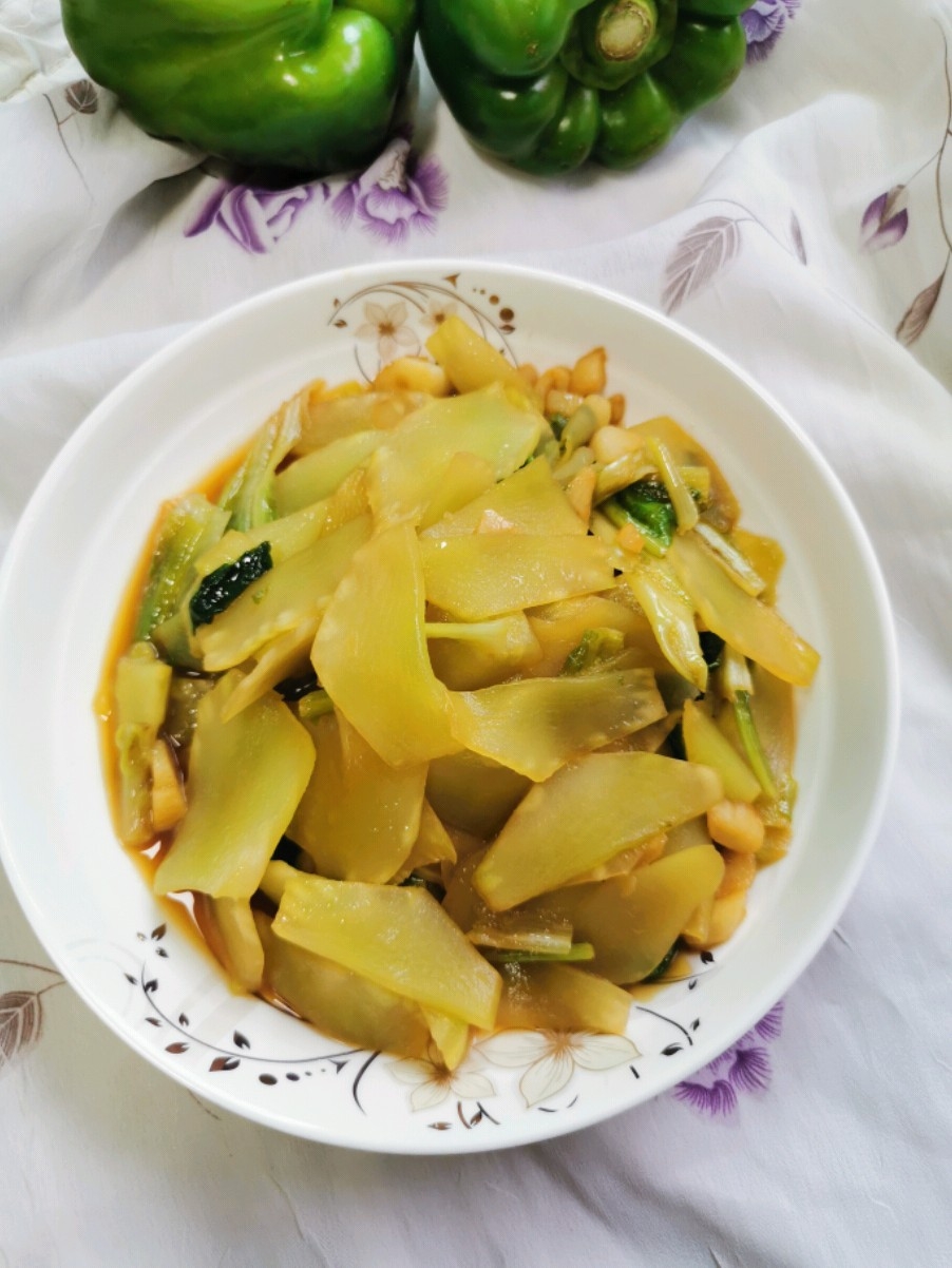 清炒萵苣的做法-家常味炒菜譜