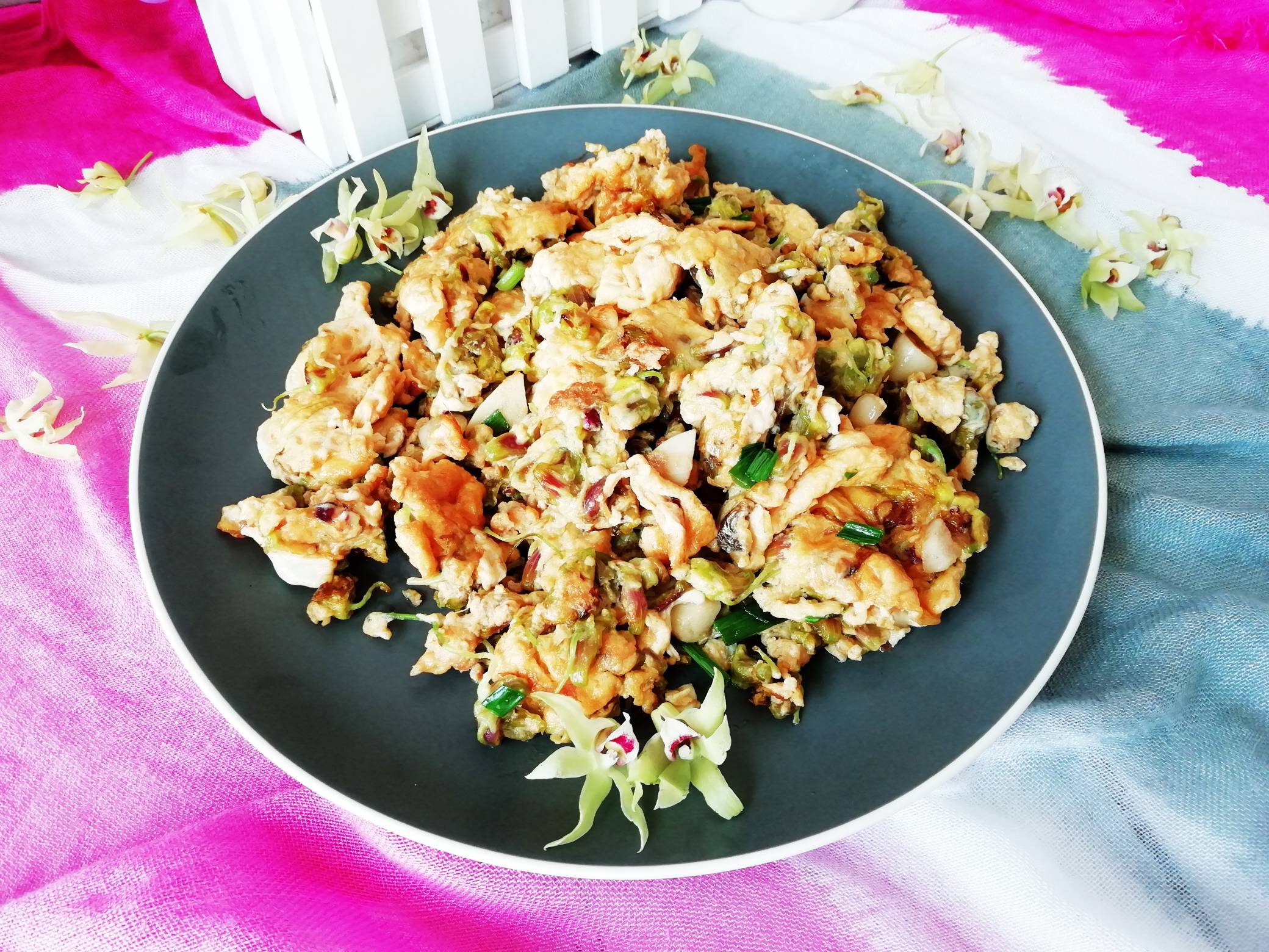 石斛花炒雞蛋的做法-咸鮮味炒菜譜-易網健康養生網 石斛花炒雞蛋的做法-咸鮮味炒菜譜