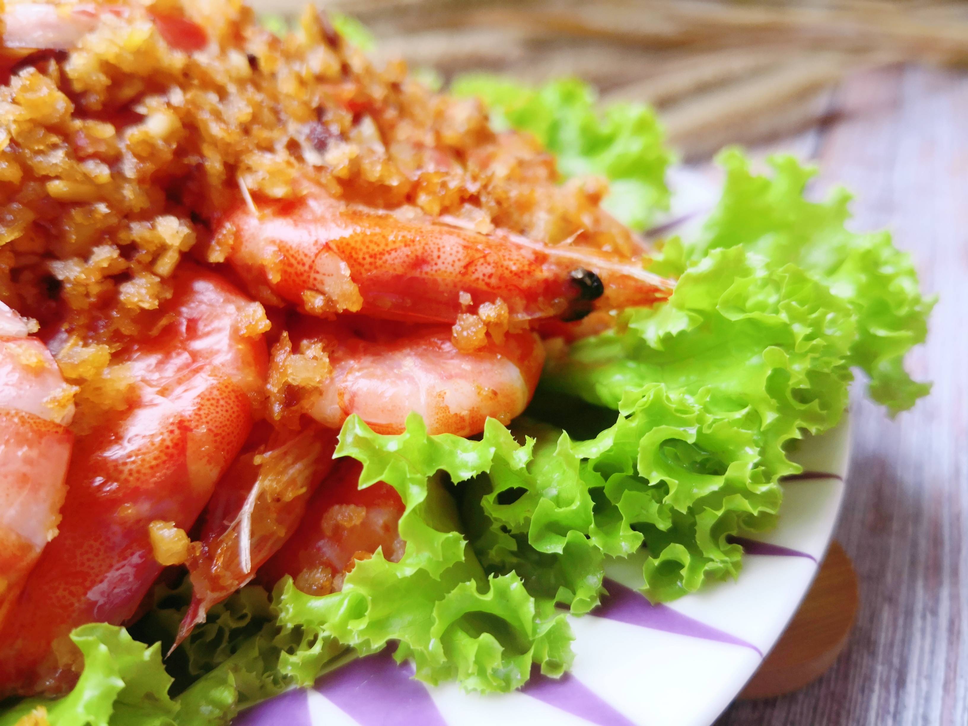 避風塘蝦的做法-咸鮮味炒菜譜-易網健康養生網 避風塘蝦的做法-咸鮮味炒菜譜