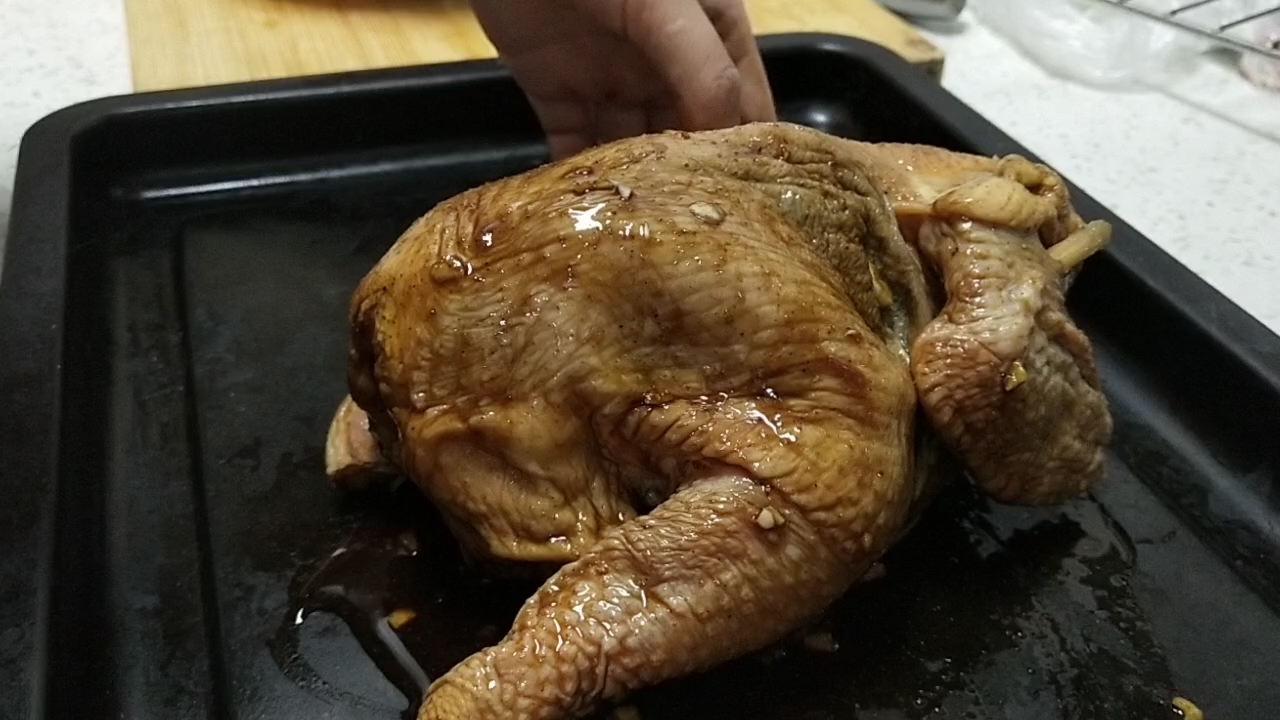 超簡(jiǎn)單的脆皮蜂蜜醬油烤雞的做法-咸鮮味烤菜譜