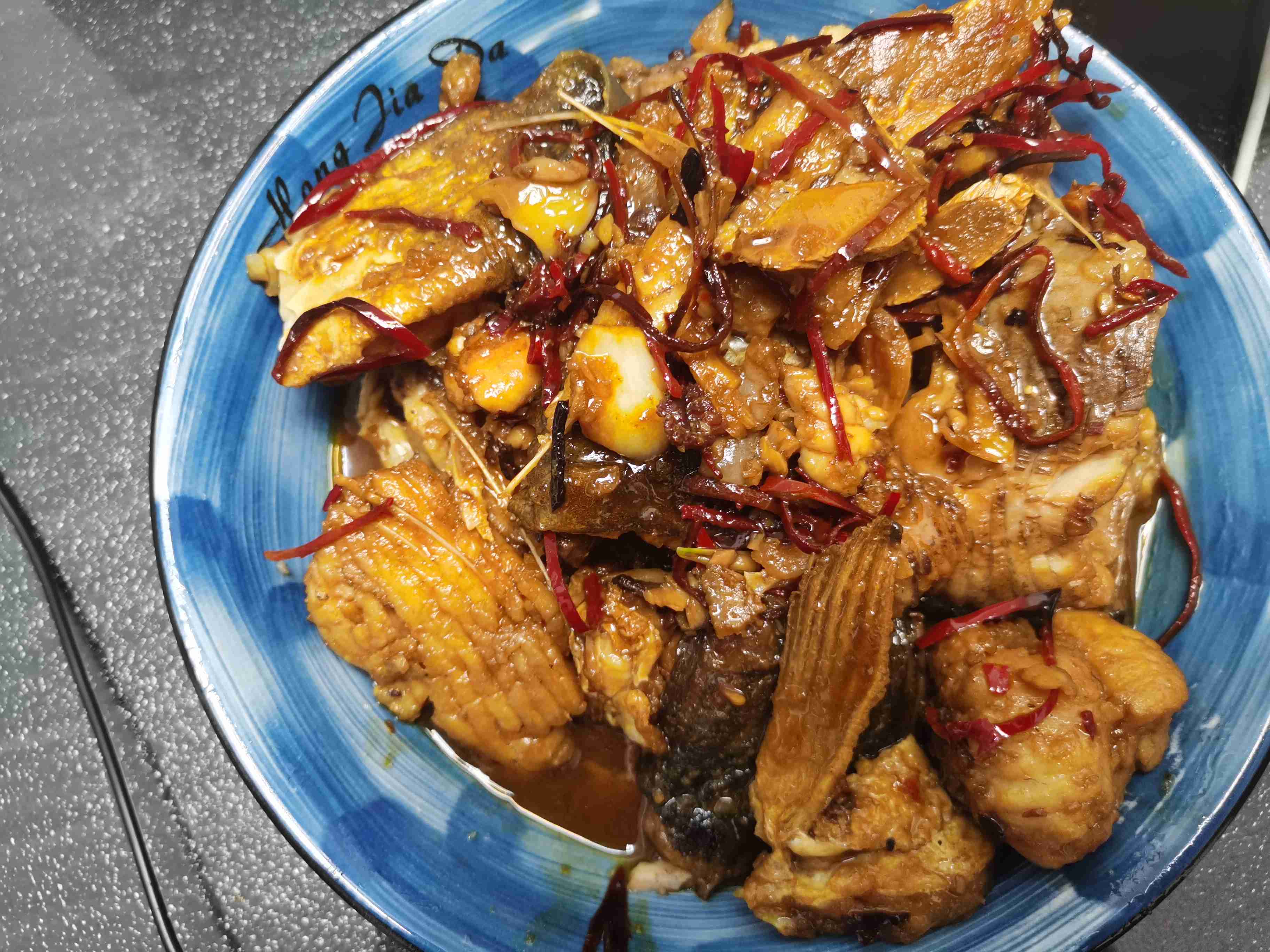 紅燒魚家常菜的做法-咸鮮味煎菜譜-易網(wǎng)健康養(yǎng)生網(wǎng) 紅燒魚家常菜的做法-咸鮮味煎菜譜