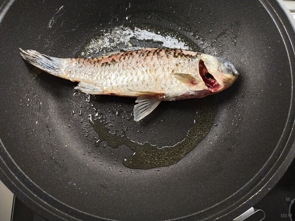 鯽魚(yú)平菇面的做法-家常味煮菜譜