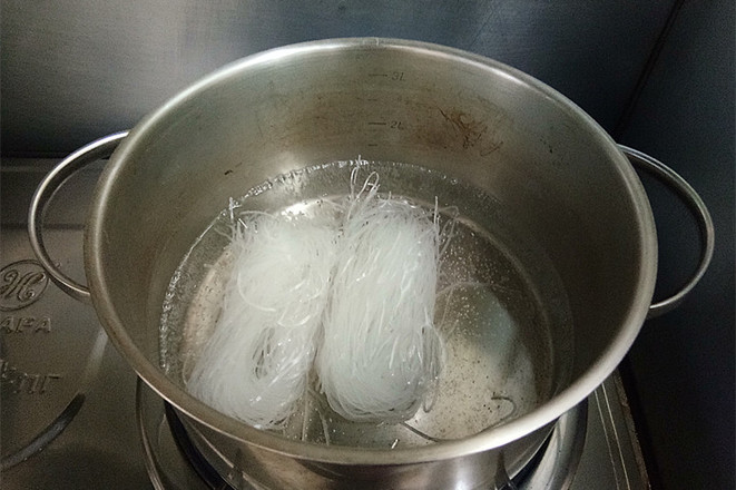 涼拌粉絲的做法-香辣味拌菜譜