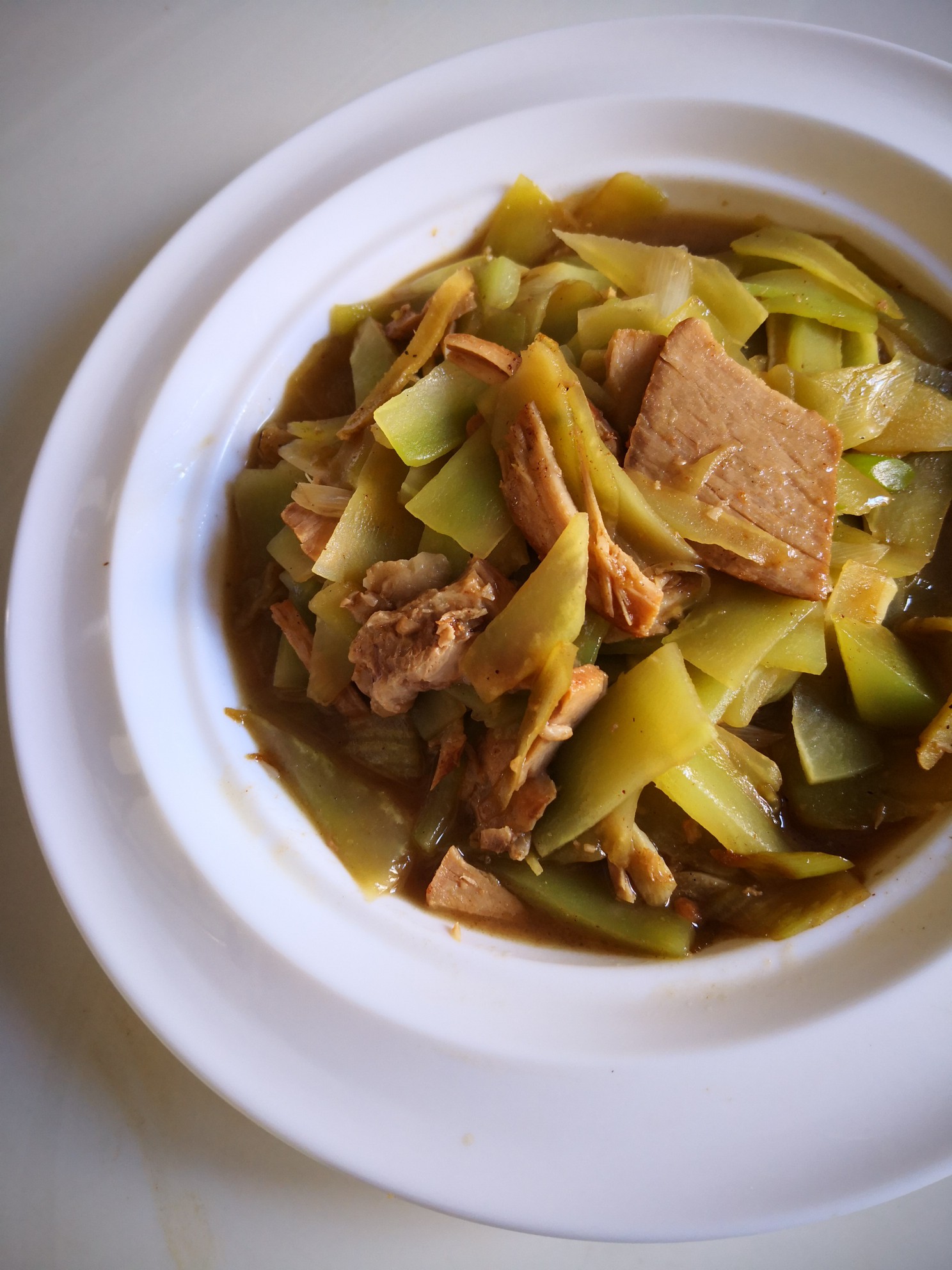 肉片炒青筍的做法-家常味炒菜譜-易網健康養生網 肉片炒青筍的做法-家常味炒菜譜