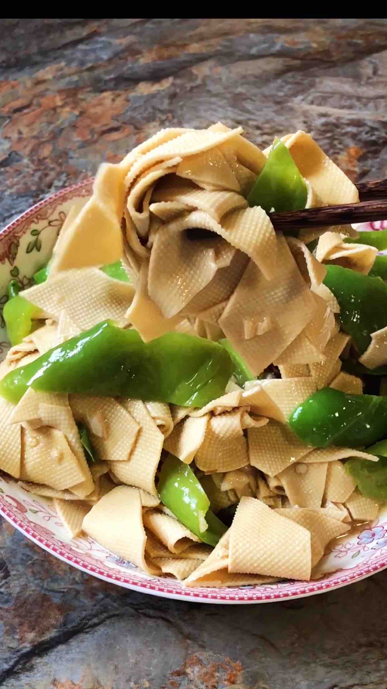 豆皮好吃做法的做法-香辣味炒菜譜-易網(wǎng)健康養(yǎng)生網(wǎng) 豆皮好吃做法的做法-香辣味炒菜譜