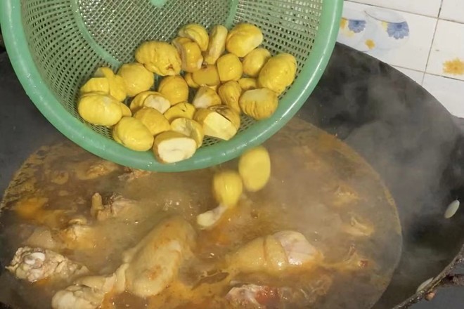 #冬至大如年#板栗燉雞的做法-家常味燉菜譜-易網健康養生網 #冬至大如年#板栗燉雞的做法-家常味燉菜譜