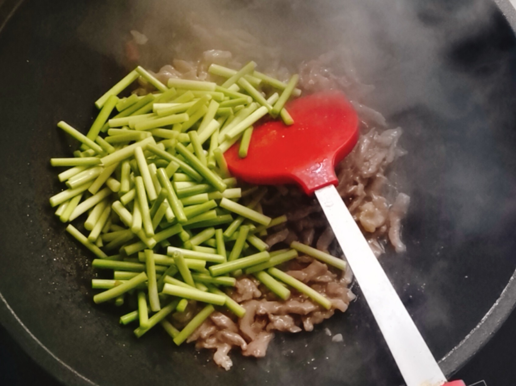 最適合冬天的快手炒菜，暖身又下飯～的做法-咸鮮味炒菜譜