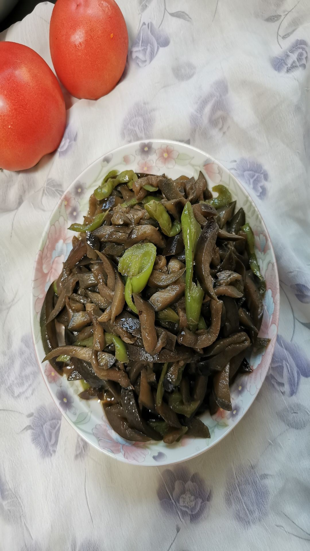 尖椒炒茄子的做法-家常味炒菜譜-易網健康養生網 尖椒炒茄子的做法-家常味炒菜譜