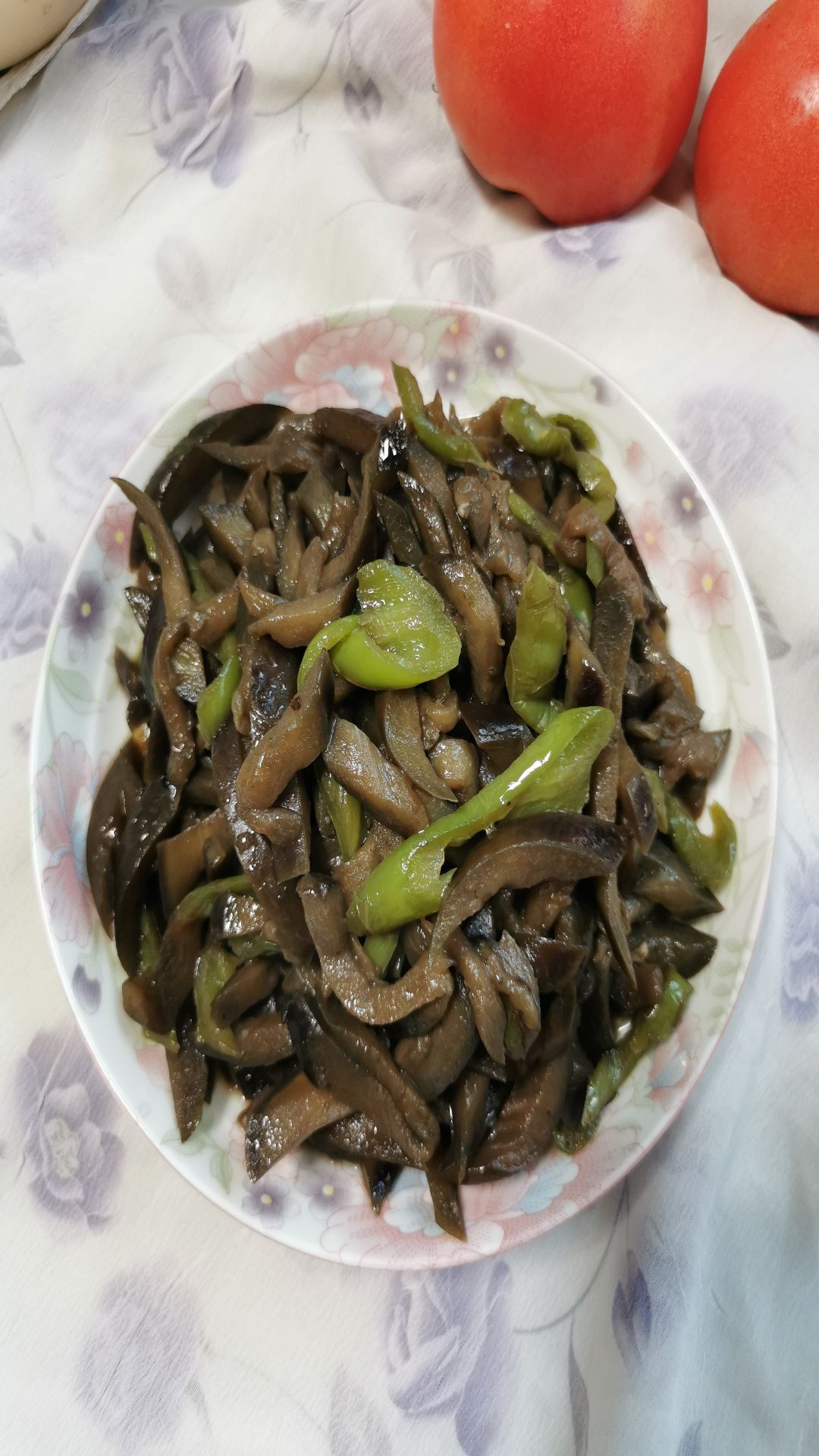 尖椒炒茄子的做法-家常味炒菜譜-易網健康養生網 尖椒炒茄子的做法-家常味炒菜譜